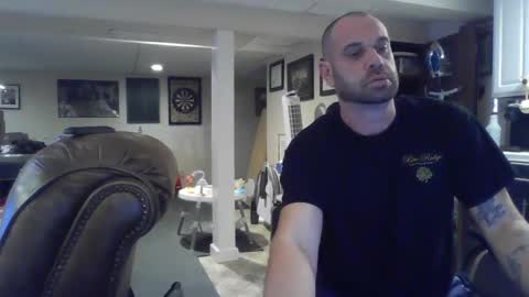 Snapshot of crm400 chatting on 09.20.25 billybasement online show from 09.20.25