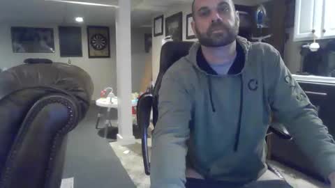 Snapshot of crm400 chatting on 09.28.25 billybasement online show from 09.28.25