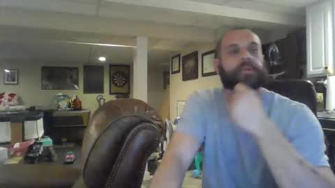 Snapshot of crm400 chatting on 11.15.25 billybasement online show from 11.15.25