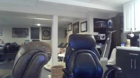 Snapshot of crm400 chatting on 11.23.25 billybasement online show from 11.23.25