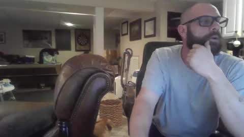 Snapshot of crm400 chatting on 11.27.25 billybasement online show from 11.27.25