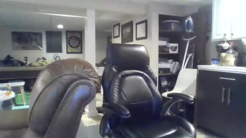 Snapshot of crm400 chatting on 12.19.25 billybasement online show from 12.19.25