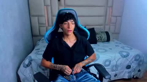 Snapshot of croy_myer chatting on 02.28.26 Croy online show from 02.28.26