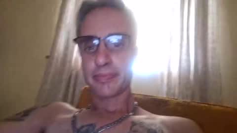 Snapshot of crucut80 chatting on 01.22.25 Crucut online show from 01.22.25