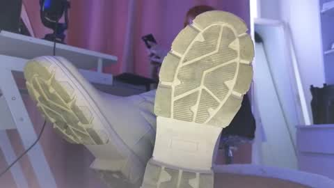 Snapshot of cruel_siren chatting on 11.26.25 Cruel Siren online show from 11.26.25