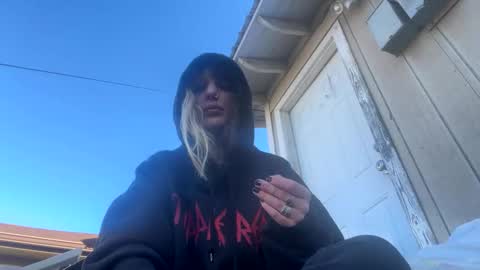 Snapshot of crylei chatting on 01.13.25 kybaby online show from 01.13.25