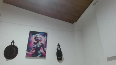 Crystal Blaze online show from 04.12.26