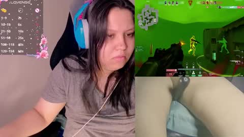 Snapshot of crystal_velvet01 chatting on 12.08.24 crystal online show from 12.08.24