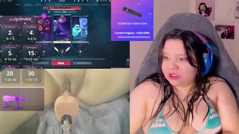 Snapshot of crystal_velvet01 chatting on 01.05.25 crystal online show from 01.05.25