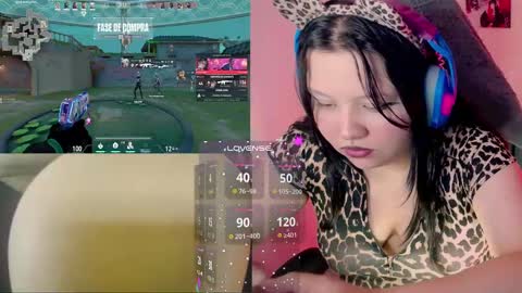 Snapshot of crystal_velvet01 chatting on 01.14.25 crystal online show from 01.14.25