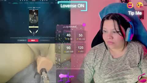 Snapshot of crystal_velvet01 chatting on 01.15.25 crystal online show from 01.15.25