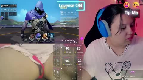 Snapshot of crystal_velvet01 chatting on 01.22.25 crystal online show from 01.22.25