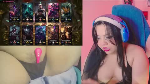 Snapshot of crystal_velvet01 chatting on 02.04.25 crystal online show from 02.04.25