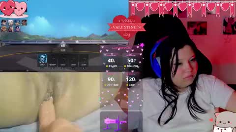 Snapshot of crystal_velvet01 chatting on 02.15.25 crystal online show from 02.15.25