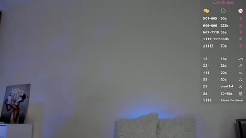 Snapshot of crystalcandies chatting on 01.10.25 Arina online show from 01.10.25