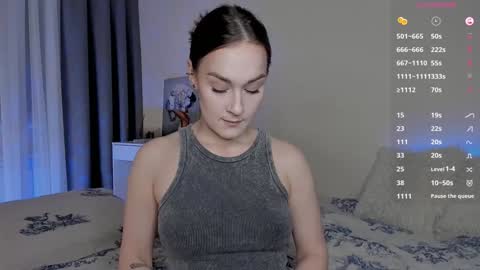 Snapshot of crystalcandies chatting on 01.15.25 Arina online show from 01.15.25