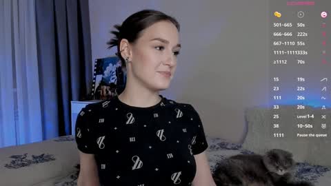 Snapshot of crystalcandies chatting on 01.20.25 Arina online show from 01.20.25