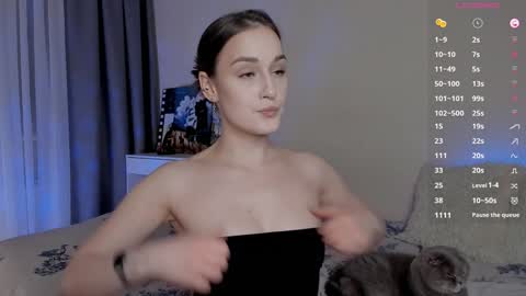 Snapshot of crystalcandies chatting on 01.23.25 Arina online show from 01.23.25