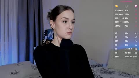 Snapshot of crystalcandies chatting on 01.27.25 Arina online show from 01.27.25