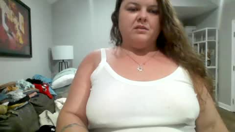 Snapshot of crystalizzzee chatting on 07.16.26 Herekittykitty69 online show from 07.16.26
