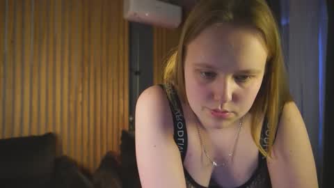 crystallpaws_ online show from 11.29.25