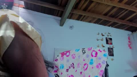 Snapshot of crystalvans chatting on 11.04.25 Cristal online show from 11.04.25