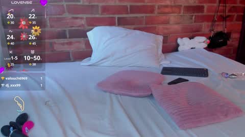 Snapshot of crystalvazquez chatting on 01.14.25 Soy Crystal online show from 01.14.25