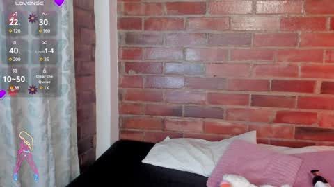 Snapshot of crystalvazquez chatting on 02.08.25 Soy Crystal online show from 02.08.25