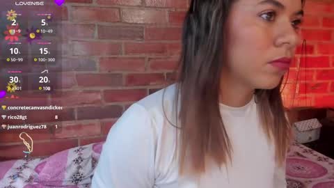 Snapshot of crystalvazquez chatting on 03.07.25 Soy Crystal online show from 03.07.25