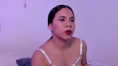 Snapshot of crystalvazquez chatting on 12.15.25 Soy Crystal online show from 12.15.25