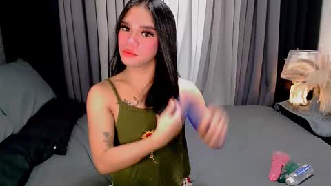 bea takashi  online show from 11.07.25