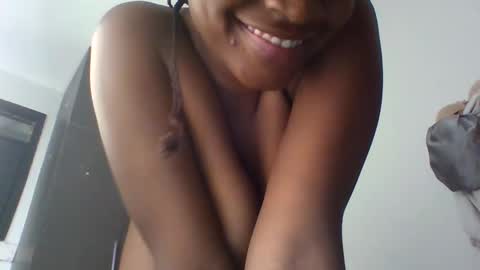 Snapshot of ctrl_cheeks chatting on 10.28.25 ctrl_cheeks online show from 10.28.25