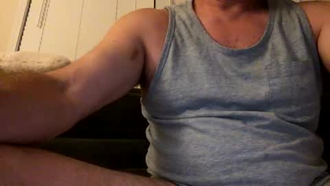 Snapshot of cuban2_slut chatting on 09.20.25 Cubantoo online show from 09.20.25