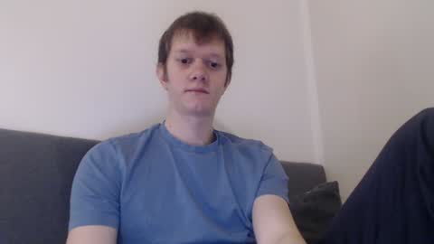 Snapshot of cube93 chatting on 02.08.25 cube93 online show from 02.08.25