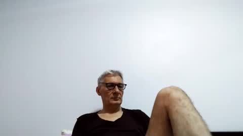 Snapshot of cucaio18 chatting on 05.01.26 BIG UNCUT HARD COCK online show from 05.01.26