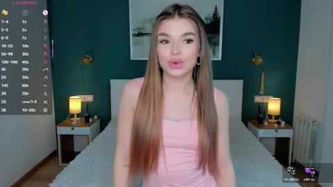 Snapshot of cuddles_jane chatting on 03.26.26 Silvia online show from 03.26.26