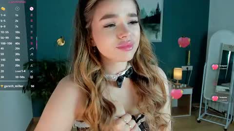 Snapshot of cuddles_jane chatting on 04.06.26 Silvia online show from 04.06.26