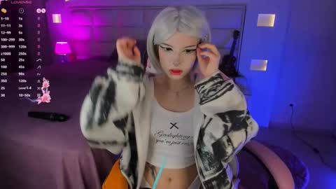 Cuddly Kitten online show from 09.27.25