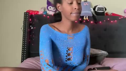 cum2charmxx online show from 10.04.25