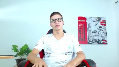 cumandres online show from 09.10.25