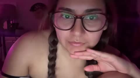 Snapshot of cumberinme chatting on 03.10.25 cumberinme online show from 03.10.25