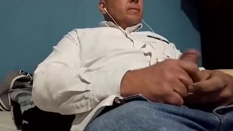 Snapshot of cumbian_chero chatting on 02.25.25 cumbian_chero online show from 02.25.25