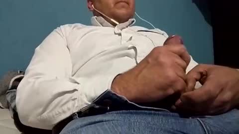 Snapshot of cumbian_chero chatting on 02.25.25 cumbian_chero online show from 02.25.25