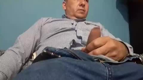 Snapshot of cumbian_chero chatting on 03.12.25 cumbian_chero online show from 03.12.25