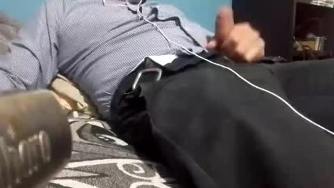 Snapshot of cumbian_chero chatting on 10.27.25 cumbian_chero online show from 10.27.25