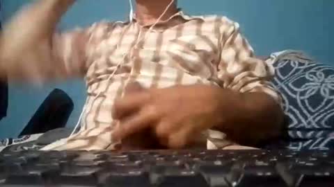 Snapshot of cumbian_chero chatting on 05.31.26 cumbian_chero online show from 05.31.26