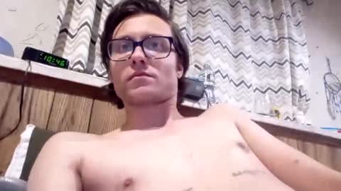 Snapshot of cumfetishswallower chatting on 01.04.25 cumfetishswallower online show from 01.04.25