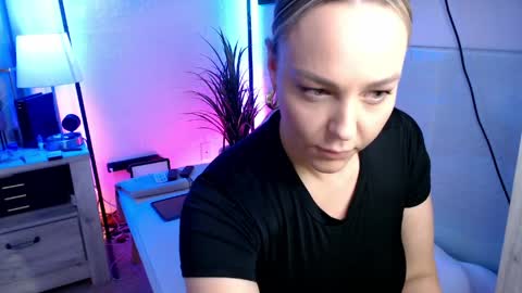 Snapshot of cumguzzlingskank chatting on 03.30.26 cumguzzlingskank online show from 03.30.26