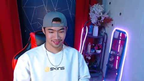 Snapshot of cumhavefun25 chatting on 12.02.24 ask me online show from 12.02.24