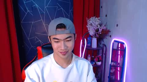 Snapshot of cumhavefun25 chatting on 12.03.24 ask me online show from 12.03.24